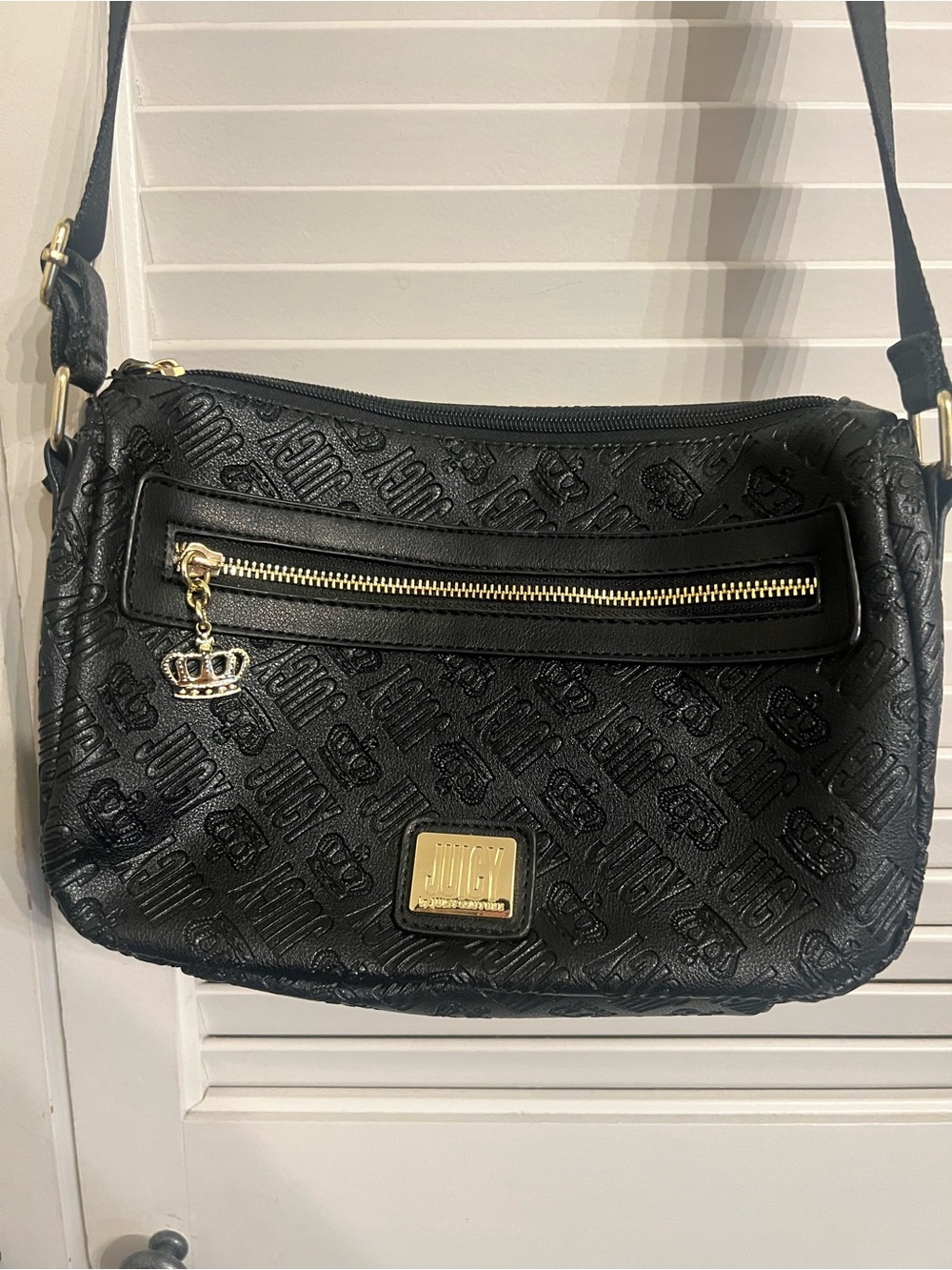 Juicy Couture Black Cross Body Purse with Gold Logo Plaque